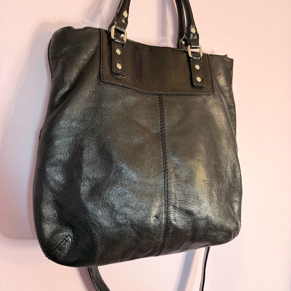 Kate Spade Black Leather Zipper Convertible Crossbody shoulder handbag - Picture 2 of 10